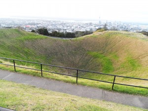 22_TheBigCraterOfMountEden