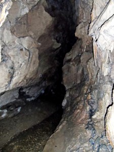 24_TheStreamInOrganCave