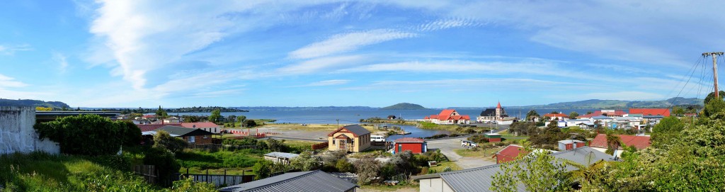 48_PanoramicOfTheAreaWithTheMaraeNeatRotorua'sLake