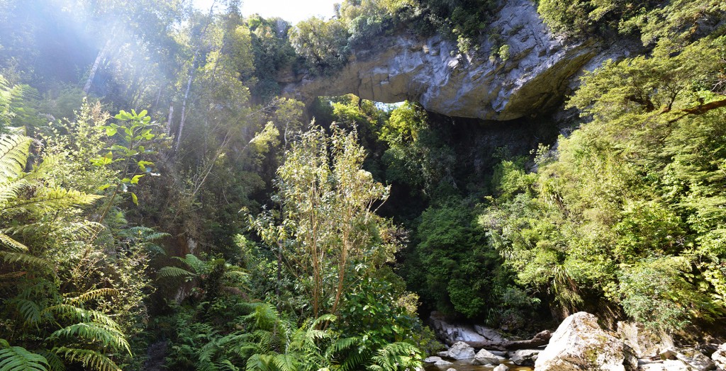 12_AnotherPanoramicOfTheOparara'sArch