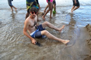 43_AlexOnAHotSreamInHotWaterBeach