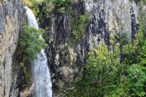 8_CloseUpOnBridalVeilsFalls